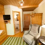 מלון Benediktenhof 4*