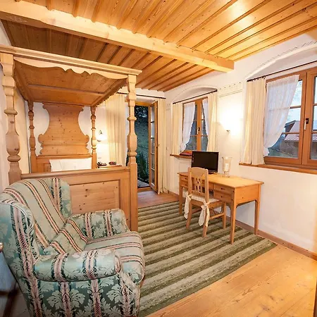 Hotel Benediktenhof 4*